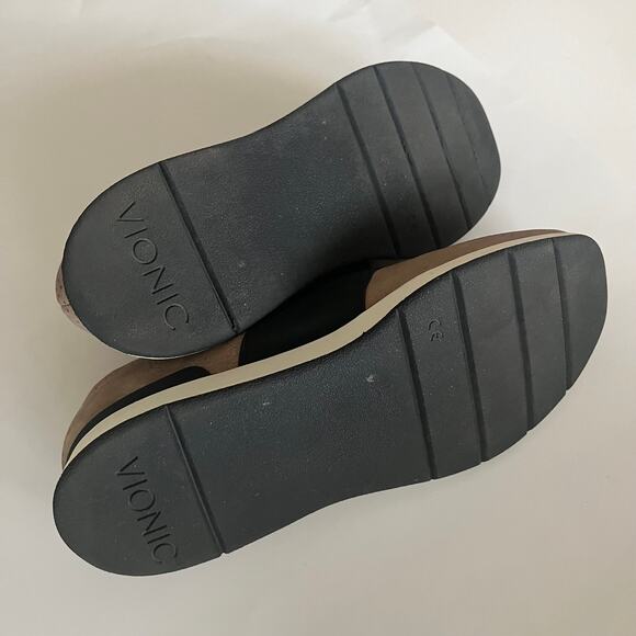 Vionic Cosmic Codie Women's 9.5 Slip On Comfort Sneaker Taupe Leather Black - Picture 8 of 10